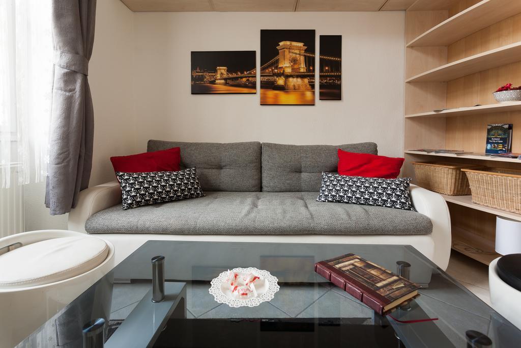 Feel At Home Apartment Budapesta Exterior foto