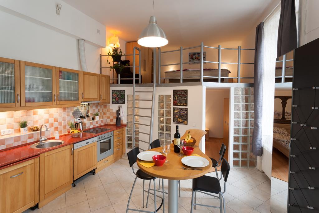 Feel At Home Apartment Budapesta Exterior foto