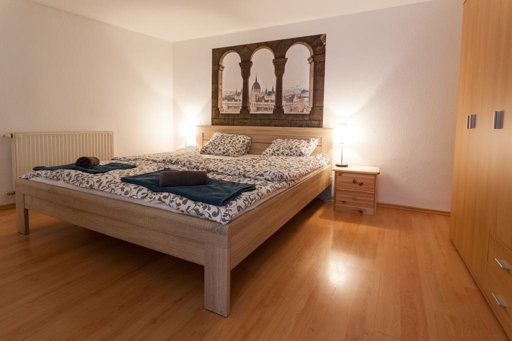 Feel At Home Apartment Budapesta Exterior foto